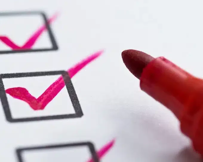 Sinnbild für Checkliste Risikofaktoren für Sinus pilonidalis