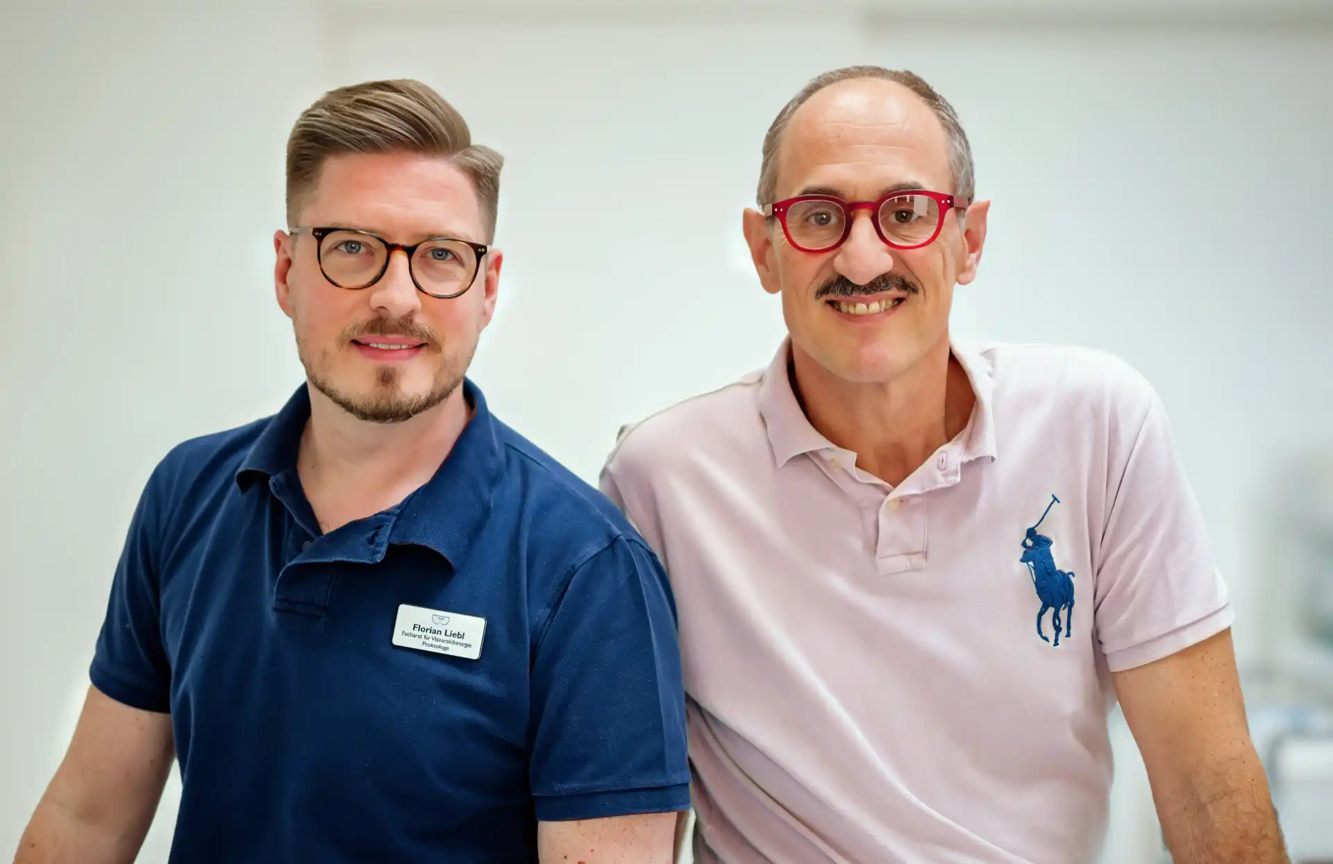 Zu welchenm Arzt bei Steißbeinfistel? Dr. Hofer und Liebl sind Ihre Spezialisten mit Erfahrung für Steißbeinfistel (Sinus pilonidalis) in München